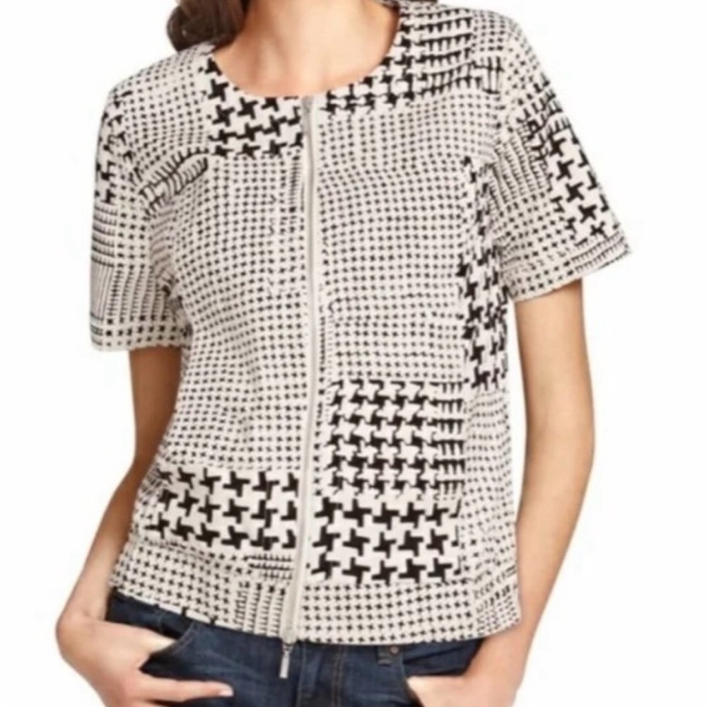 CAbi Zip Up Top Cream Black Short Sleeve Jacket
